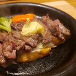 肉の美山 - 厳選国産牛赤身ステーキ 100g