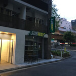 SUBWAY - 緊急事態宣言が出された後の平日18時