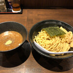 煮干し中華そば  麺屋一禾 - 濃厚です。