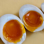 双喜紋 - 味付けたまごを切りました