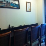 神戸牛丼　広重 - 店内はカウンターのみ