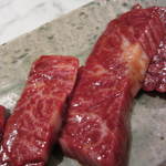 蔓牛 - ハラミの脂も綺麗です。