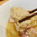 麺屋 貝原 - 鳥つくねの味も美味しいです。これだけで売ってもらって鍋に入れたいw
