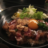 馬刺しと焼き鳥 グルマン三年坂 - 