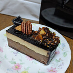 パティスリィ ドゥ・ボン・クーフゥ - 『ムースショコラ』　７３５円