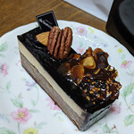 パティスリィ ドゥ・ボン・クーフゥ 武蔵小山本店 - 『ムースショコラ』　７３５円