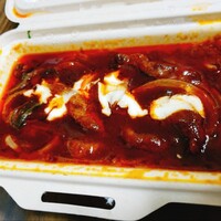 ラ・トゥーエル - ビーフストロガノフ (黒毛和牛A4使用.バターライス.サラダ付き.税込2000円)  ～ 訪問時ビーフストロガノフは税込2000円でしたが現在は税込2700円になっているようです