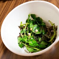 ラ・トゥーエル - サラダ (自家製ドレッシングがけ)