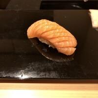 鮨 竜介 - サクラマス