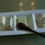 伊勢屋豆腐店 - 店内試食／柚子豆腐、青豆豆腐、黒胡麻豆腐・本にがり絹ごし豆腐