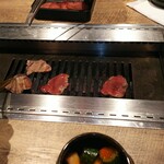 焼肉食べ放題 ビーフィーズ - 