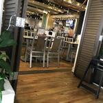 Stinger Ray's Tropical Bar & Grill - 空いています。