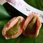 三昇堂小倉 - 桜生麸餅､春季限定品700円。