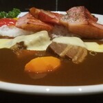 欧風カレー グレース - ベーコン、角煮、チーズカレー