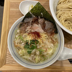 麺屋 猪一 離れ - (限定) 鬼みぞれつけそば 1,200円 (つけ汁)