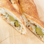 ブーランジェリー スドウ - バトンオリーブ断面