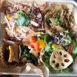 Tho Tho cá phé  - おまかせ弁当。