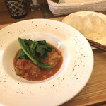 クレア - チキンのトマト煮