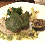 クレア - ラムにたっぷりバターとバジルのソース