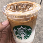 スターバックスコーヒー - キャラメルマキアート（Tall・Iced）430円（税別）