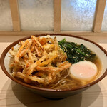 そばの神田東一屋 - アサソバビンボー！　
      朝そば＋野菜かき揚げ！　