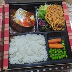 ミスターとフライパン - ハンバーグとナポリタン（1350円）※テイクアウト