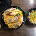 「カツ丼」（650円）をいただきました。