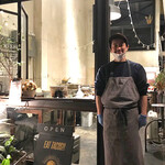 北出食堂 - 笑顔で頑張る北出オーナー・シェフ