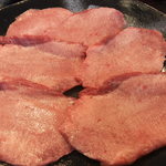 炭火焼肉　鶴 - 