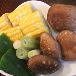 炭火焼肉　鶴 - 