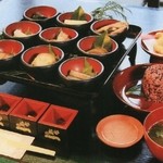 蔵元レストラン せきのいち - 藤原時代の食を再現した歴史復元食です。平泉時代の食を楽しんでください。