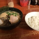 前橋とんこつ 味楽留 - 料理