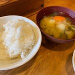 じんぎすかん北海道 - ご飯と味噌汁