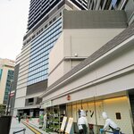 銀座 に志かわ - 外観：ビッグフロントの横