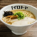 麺屋 イロトヤ - 料理写真:魚介白湯ラーメン（醤油）780円