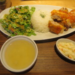 SETOUCHI 檸檬食堂 - ひな鶏のサルサチーズプレート＠980円(税込み)