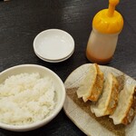 喜多方ラーメン蔵 - 特製餃子(３ケ)＋ミニライス  320円