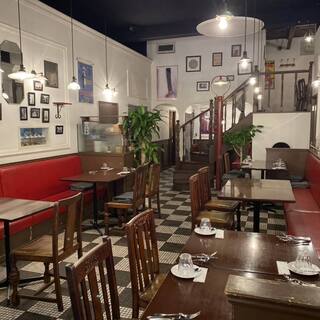 ビストロモーべ ギャルソン_2