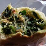 果貿來來豆漿 - 韭菜包（韮菜包）の中身。