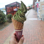 お茶の玉宗園 - 料理写真:宇治抹茶ソフト