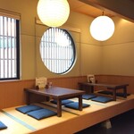 にしんそば 松葉 - 小上がり席