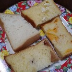 ラトリエ・ドゥ・リアン - 自宅でカットした4種のパン