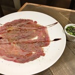 Fanki Harada Suri - 和牛の炙りカルパッチョ