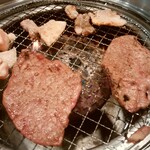 Yakiniku Juujuu Karubi - 999円ランチ食べ放題