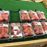 JA埼玉中央 鳩山直売所 - 料理写真:店内