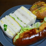 ピーターパン - サンドイッチ、牛肉コロッケパン、カレーパン