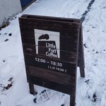 リトルフォートコーヒー - 目印の看板です。