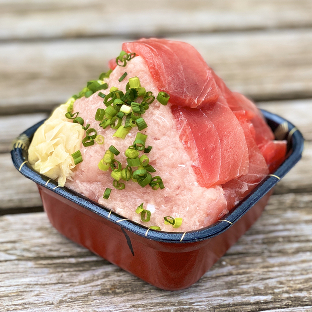 海の宝石箱 どん八 長野稲葉店 - 長野（ＪＲ・しなの）/海鮮丼 [食べログ]