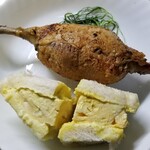HuQu - マンガ肉のファルス＆出汁巻き玉子のサンドウィッチ
