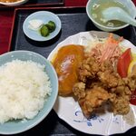 萬龍飯店 - 若鶏の唐揚げとかに玉甘酢サラダの盛り合わせ定食